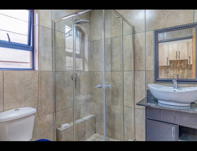 1 BEDROOM STUDIO APARTMENT TO LET IN RIVONIA